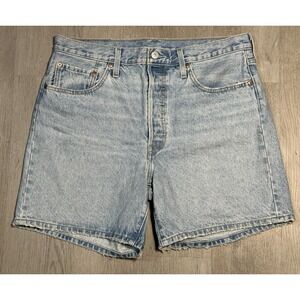 Levi's 501 Button Fly Denim Shorts Women Size 33 Light Wash Relaxed Fit Y2K